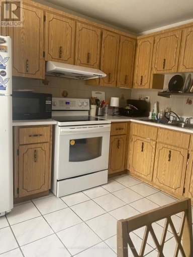 2ND FLOOR ROOM - 2518 LAKE SHORE BOULEVARD, Toronto (Mimico), Ontario, M8V1E1