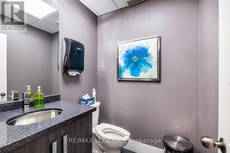 193 KING STREET E, Oshawa (Central), Ontario, L1H1C2