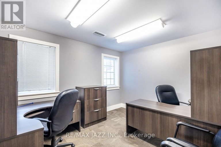 193 KING STREET E, Oshawa (Central), Ontario, L1H1C2