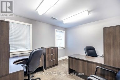 193 King Street E, Oshawa (central) Ontario