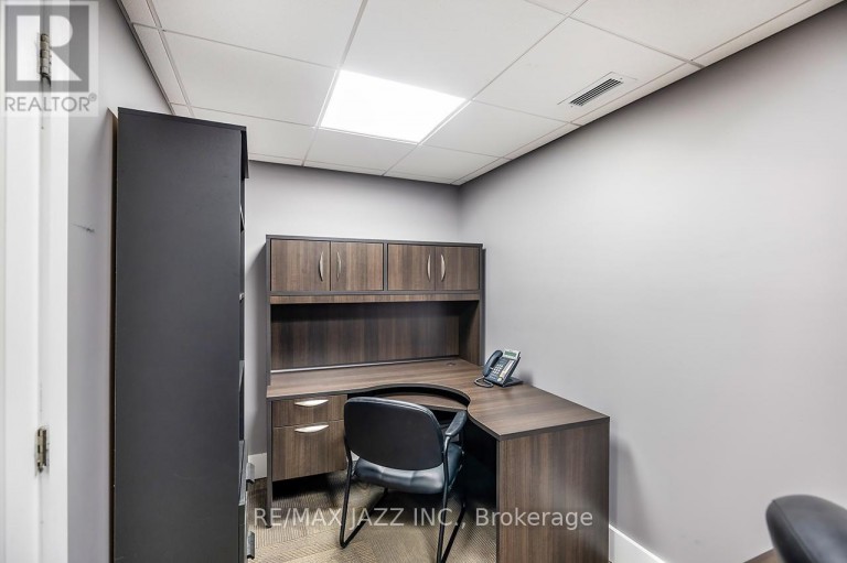 193 KING STREET E, Oshawa (Central), Ontario, L1H1C2