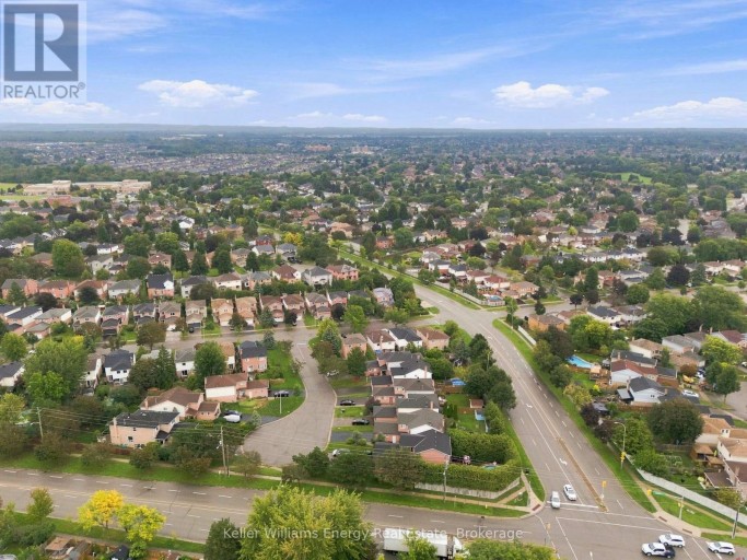 61 FERNBANK PLACE, Whitby (Pringle Creek), Ontario, L1R1T1