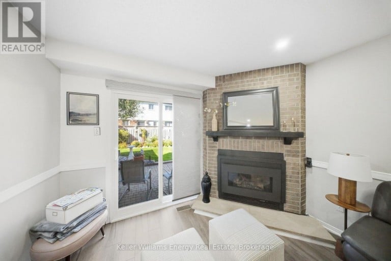 1083 RIDGE VALLEY DRIVE, Oshawa (Pinecrest), Ontario, L1K2E2