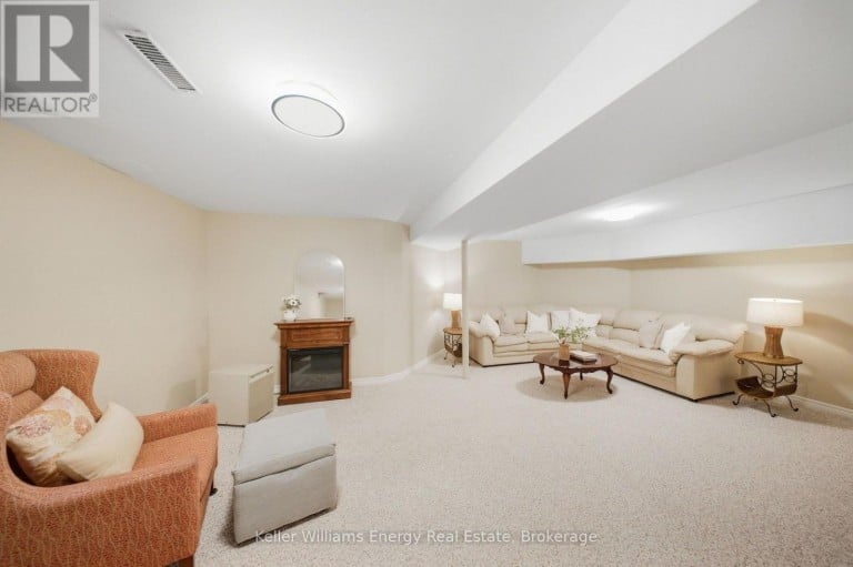 1083 RIDGE VALLEY DRIVE, Oshawa (Pinecrest), Ontario, L1K2E2