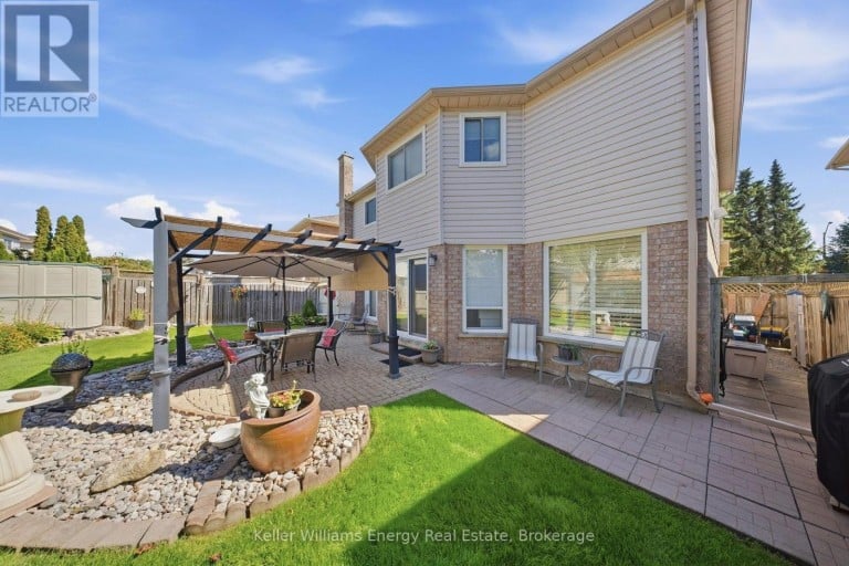 1083 RIDGE VALLEY DRIVE, Oshawa (Pinecrest), Ontario, L1K2E2