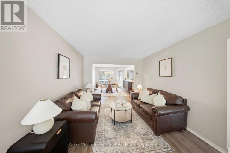 1083 RIDGE VALLEY DRIVE, Oshawa (Pinecrest), Ontario, L1K2E2