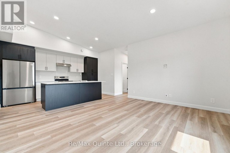 A - 5 SIENNA AVENUE, Belleville (Belleville Ward), Ontario, K8P4G5