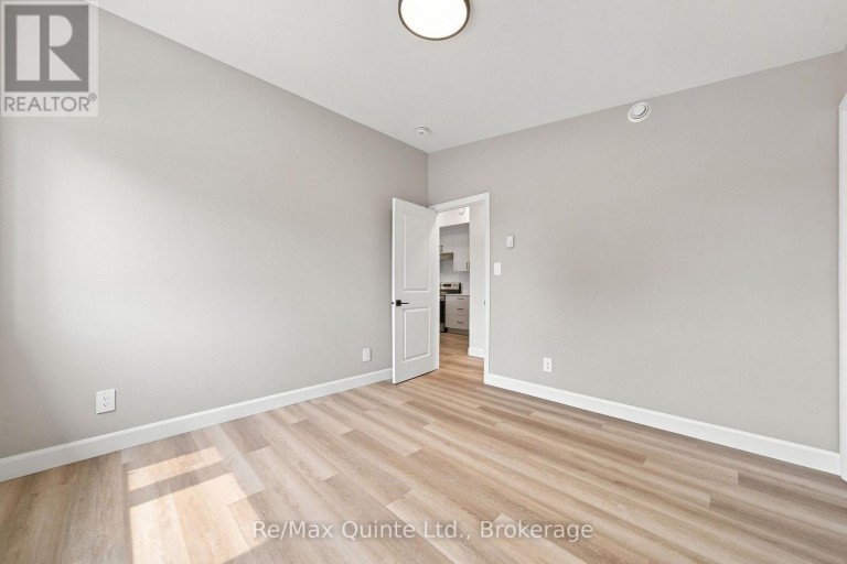 A - 5 SIENNA AVENUE, Belleville (Belleville Ward), Ontario, K8P4G5