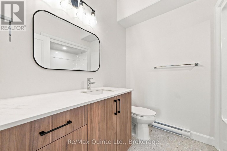 A - 5 SIENNA AVENUE, Belleville (Belleville Ward), Ontario, K8P4G5
