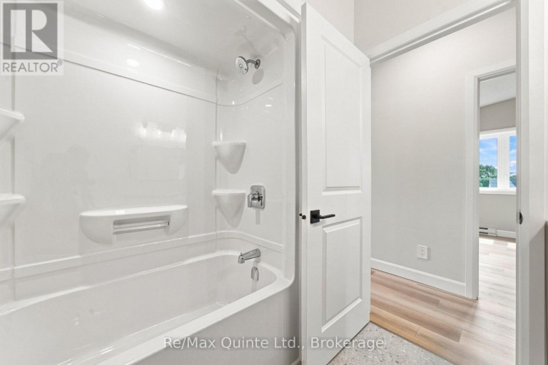 A - 5 SIENNA AVENUE, Belleville (Belleville Ward), Ontario, K8P4G5