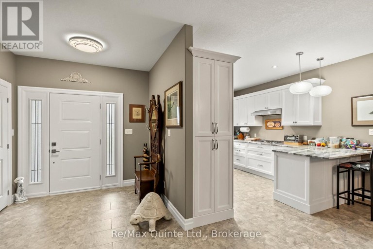 25 POWERLINE ROAD, Quinte West (Murray Ward), Ontario, K0K1H0