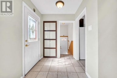 1557 PHARMACY AVENUE Toronto (Wexford-Maryvale) Ontario photo 3