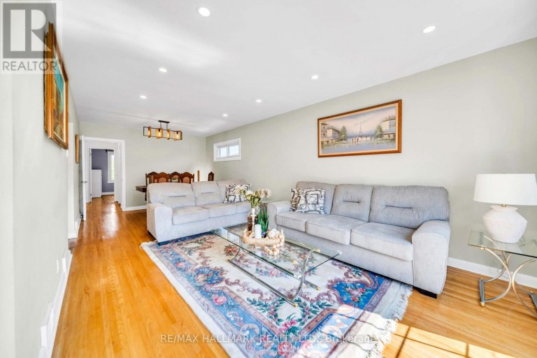 1557 PHARMACY AVENUE, Toronto (Wexford-Maryvale), Ontario, M1R2K4