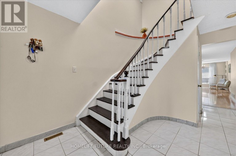 63 CHLOE CRESCENT, Markham (Middlefield), Ontario, L3S2H8