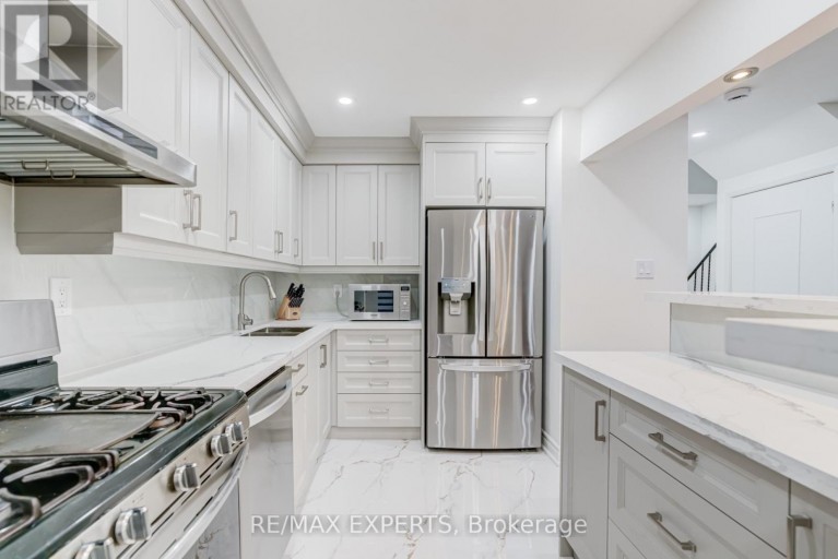 10 KNIGHTSBRIDGE WAY, Markham (Markham Village), Ontario, L3P3W5