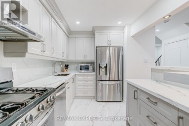 10 KNIGHTSBRIDGE WAY Markham (Markham Village) Ontario photo 13