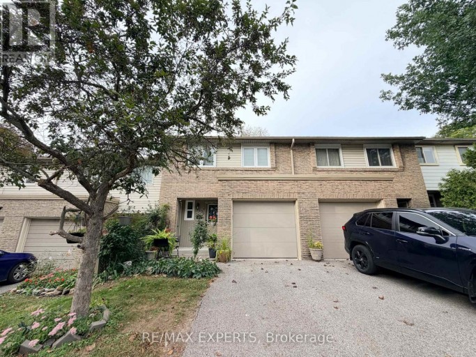 10 KNIGHTSBRIDGE WAY, Markham (Markham Village), Ontario, L3P3W5