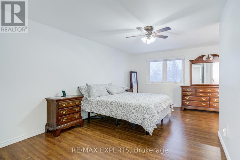 10 KNIGHTSBRIDGE WAY, Markham (Markham Village), Ontario, L3P3W5