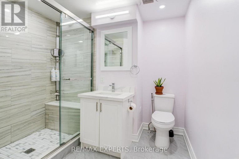 10 KNIGHTSBRIDGE WAY, Markham (Markham Village), Ontario, L3P3W5