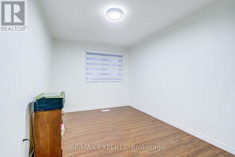 10 KNIGHTSBRIDGE WAY, Markham (Markham Village), Ontario, L3P3W5