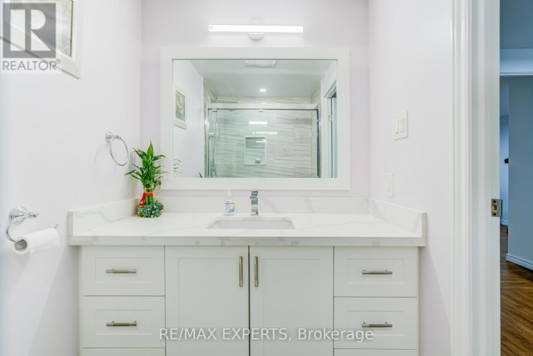 10 KNIGHTSBRIDGE WAY, Markham (Markham Village), Ontario, L3P3W5