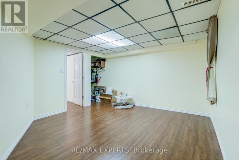 10 KNIGHTSBRIDGE WAY, Markham (Markham Village), Ontario, L3P3W5