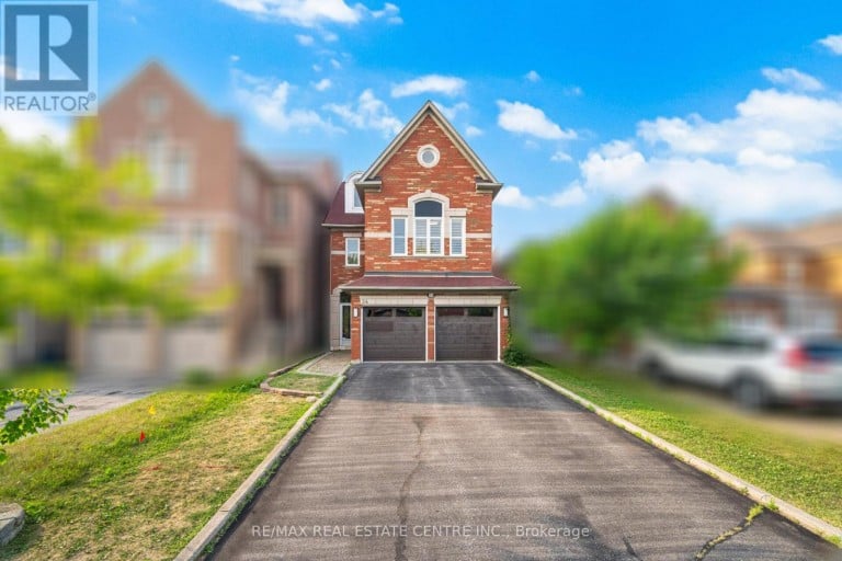 24 FUTURA AVENUE, Richmond Hill (Rouge Woods), Ontario, L4S1V2