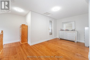 24 FUTURA AVENUE Richmond Hill (Rouge Woods) Ontario photo 21
