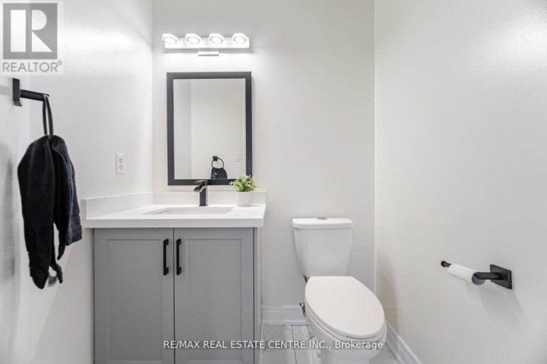 24 FUTURA AVENUE, Richmond Hill (Rouge Woods), Ontario, L4S1V2