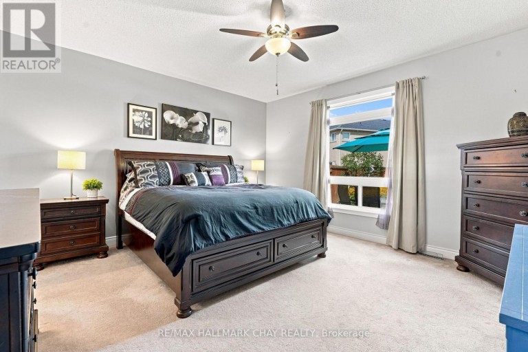 167 THE QUEENSWAY, Barrie (Innis-Shore), Ontario, L4M0B5
