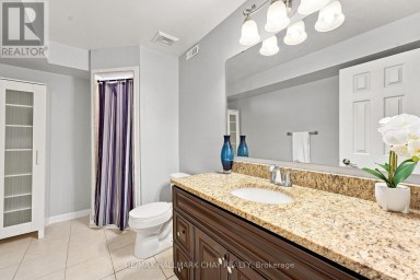 167 THE QUEENSWAY Barrie (Innis-Shore) Ontario photo 24