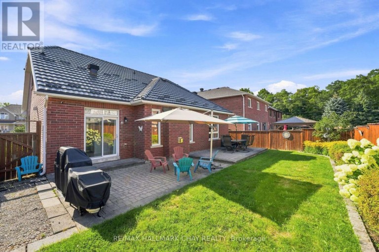 167 THE QUEENSWAY, Barrie (Innis-Shore), Ontario, L4M0B5