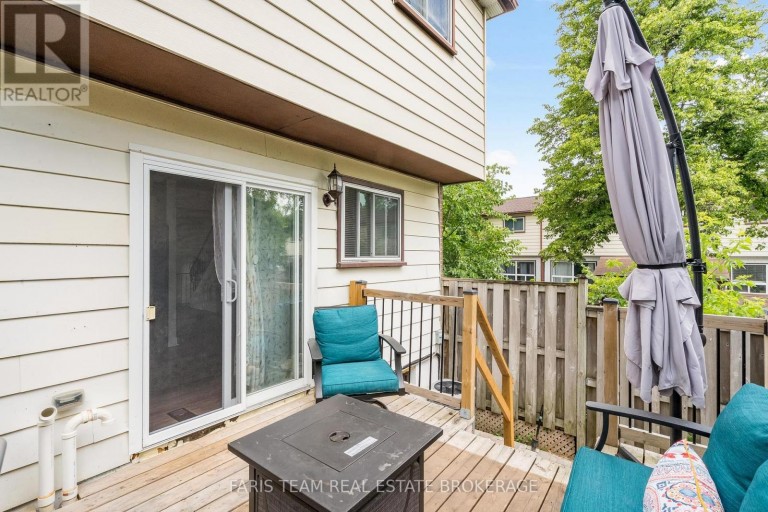 E4 - 63 FERRIS LANE, Barrie (Cundles East), Ontario, L4M5C4
