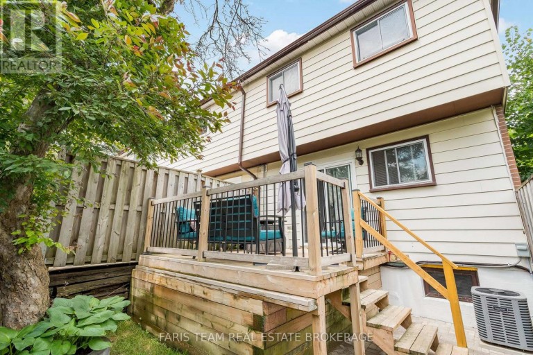 E4 - 63 FERRIS LANE, Barrie (Cundles East), Ontario, L4M5C4