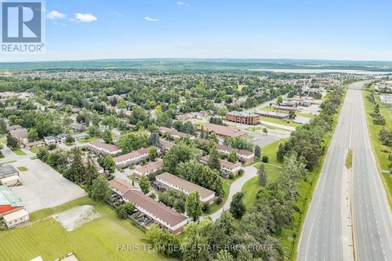 E4 - 63 FERRIS LANE, Barrie (Cundles East), Ontario, L4M5C4
