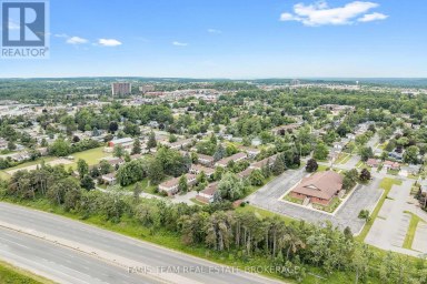 E4 - 63 FERRIS LANE Barrie (Cundles East) Ontario photo 33