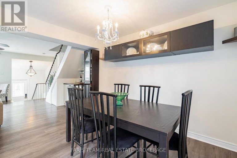 E4 - 63 FERRIS LANE, Barrie (Cundles East), Ontario, L4M5C4