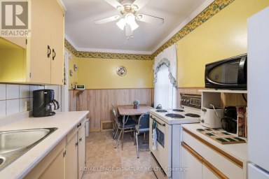 15 KEMP SQUARE Toronto (Brookhaven-Amesbury) Ontario photo 10