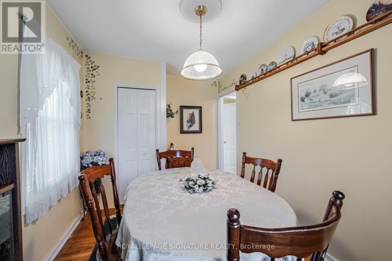 15 KEMP SQUARE, Toronto (Brookhaven-Amesbury), Ontario, M6M2V5