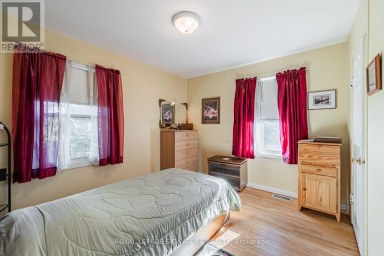 15 KEMP SQUARE Toronto (Brookhaven-Amesbury) Ontario photo 15