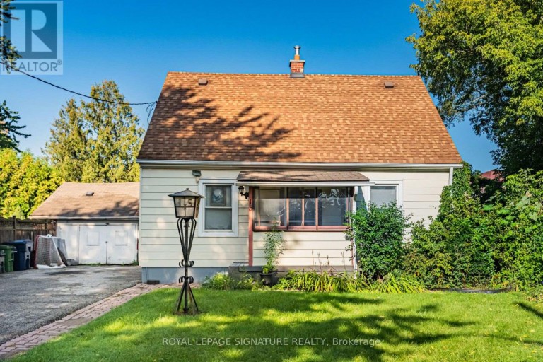 15 KEMP SQUARE, Toronto (Brookhaven-Amesbury), Ontario, M6M2V5