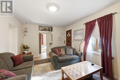 15 KEMP SQUARE Toronto (Brookhaven-Amesbury) Ontario photo 6