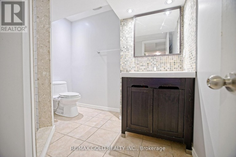 69 CALDERSTONE ROAD, Brampton (Bram East), Ontario, L6P2A7