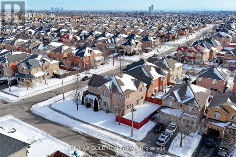 69 CALDERSTONE ROAD, Brampton (Bram East), Ontario, L6P2A7