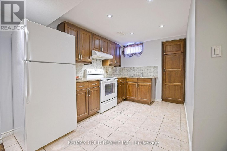 69 CALDERSTONE ROAD, Brampton (Bram East), Ontario, L6P2A7