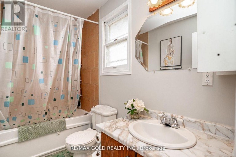 9 MORDON COURT, Brampton (Madoc), Ontario, L6V2B5
