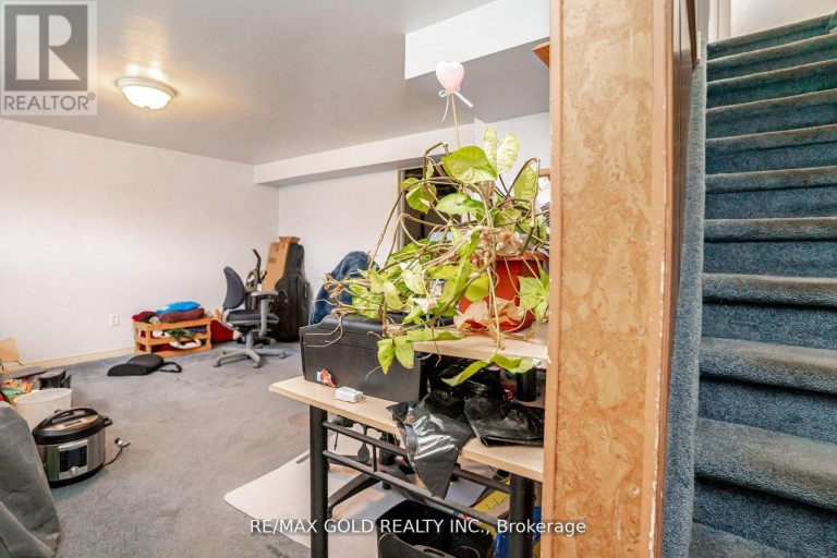 9 MORDON COURT, Brampton (Madoc), Ontario, L6V2B5