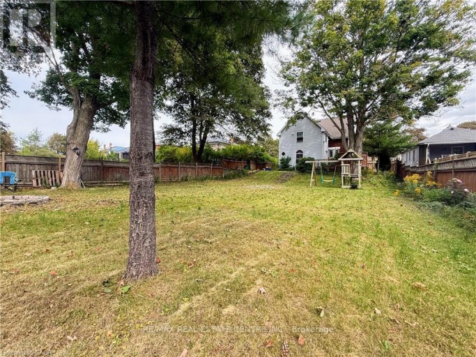 1 - 50 HADDINGTON STREET, Cambridge, Ontario, N1R3P9