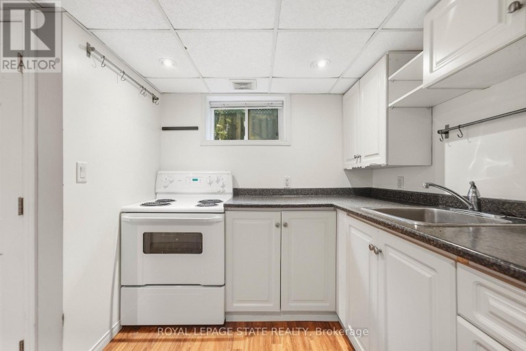 408 SANATORIUM ROAD, Hamilton (Westcliffe), Ontario, L9C2A9