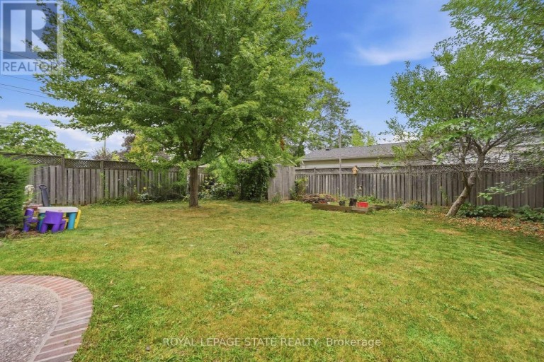 408 SANATORIUM ROAD, Hamilton (Westcliffe), Ontario, L9C2A9